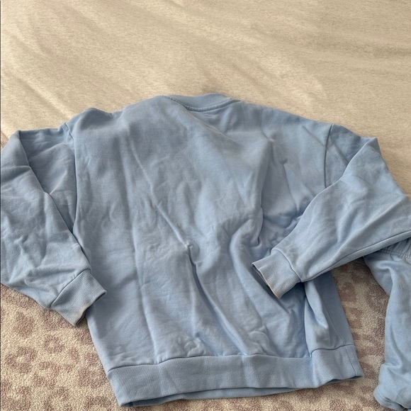 ALO Yoga Light Blue Sweatshirt and Shorts Set - Picture 6 of 6